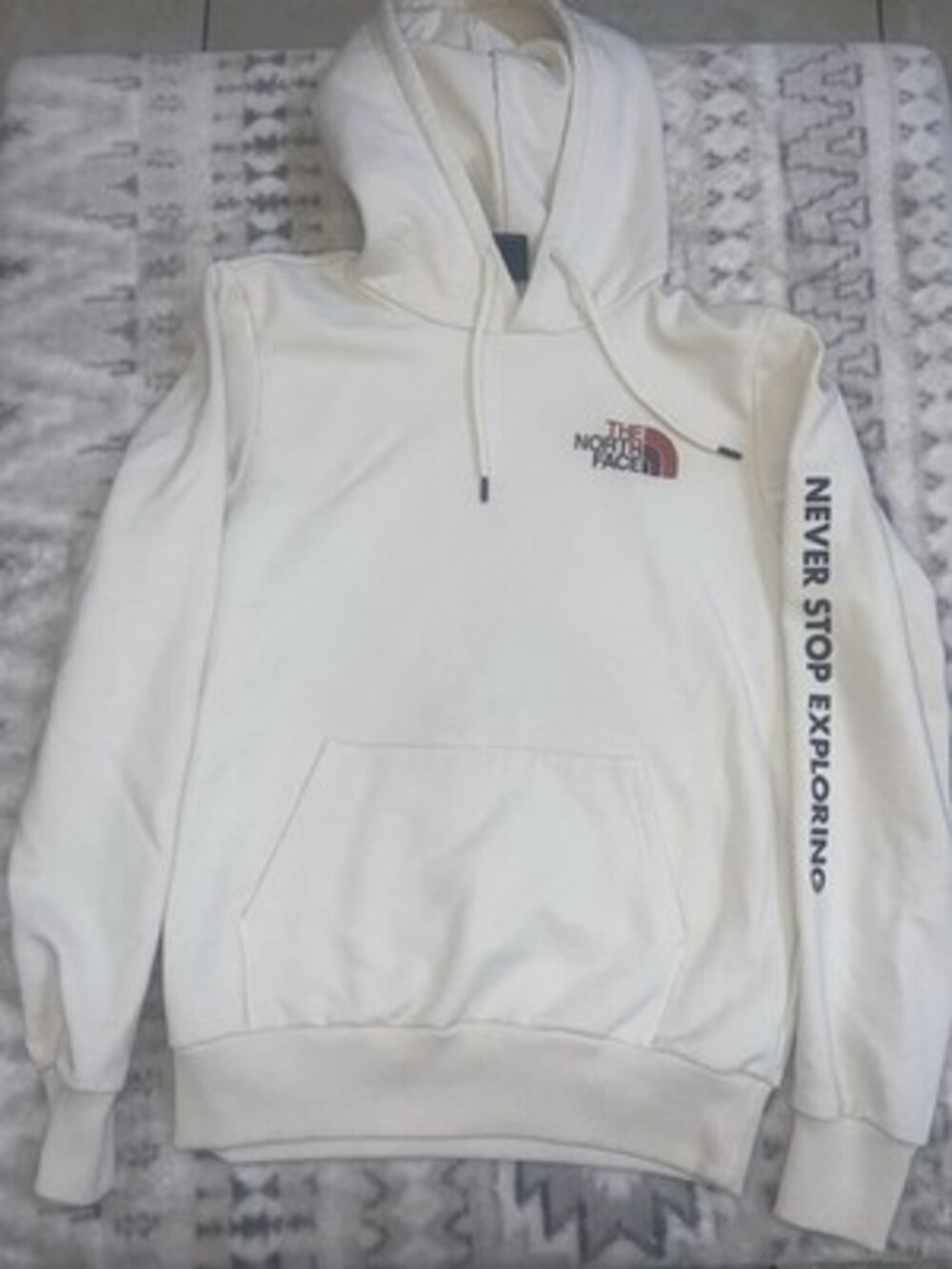 The North Face Hoodie Small White Gradient Logo Never Stop Exploring Pullover